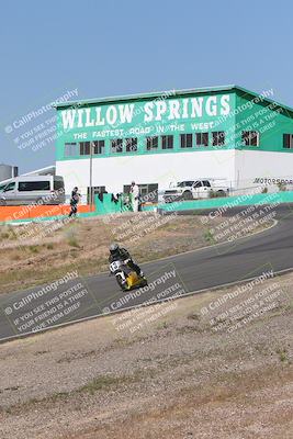 media/Apr-20-2025-AHRMA (Sun) [[393a79c373]]/Race/Group 11 early race/Turn 4b/